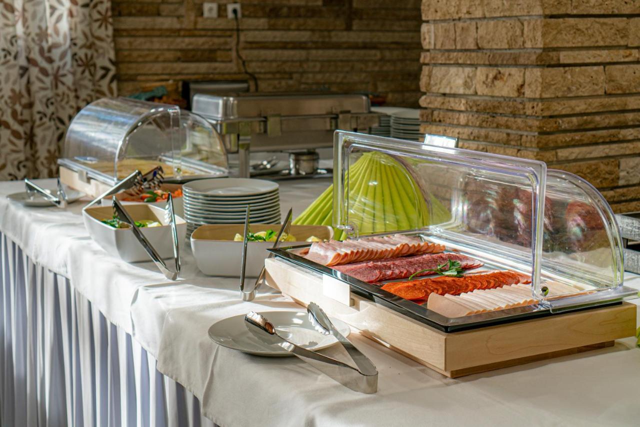 Ozoon Hotel Nyíregyháza Extérieur photo